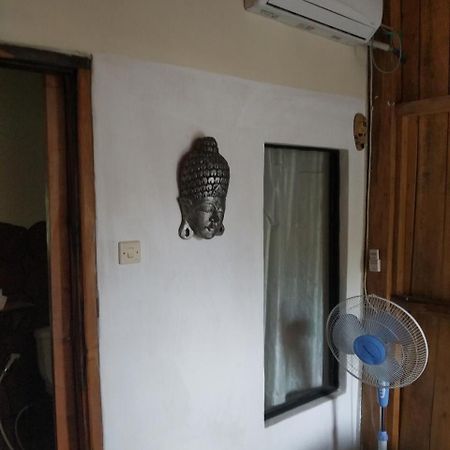 Beach Box Bungalow Джили Трауанган Екстериор снимка