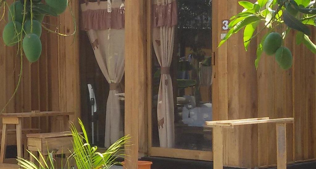 Beach Box Bungalow Джили Трауанган Стая снимка