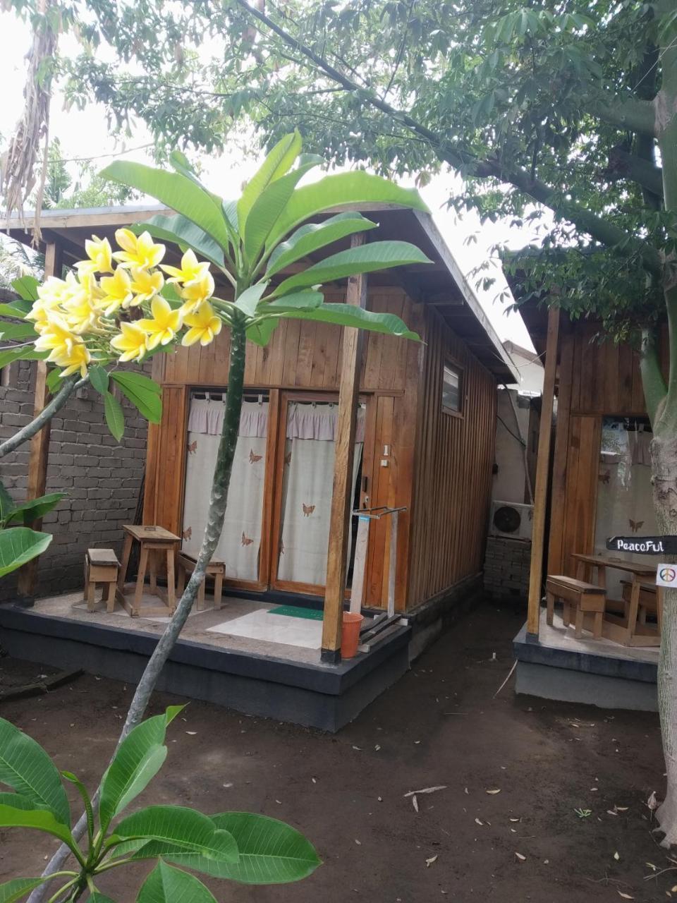 Beach Box Bungalow Джили Трауанган Екстериор снимка