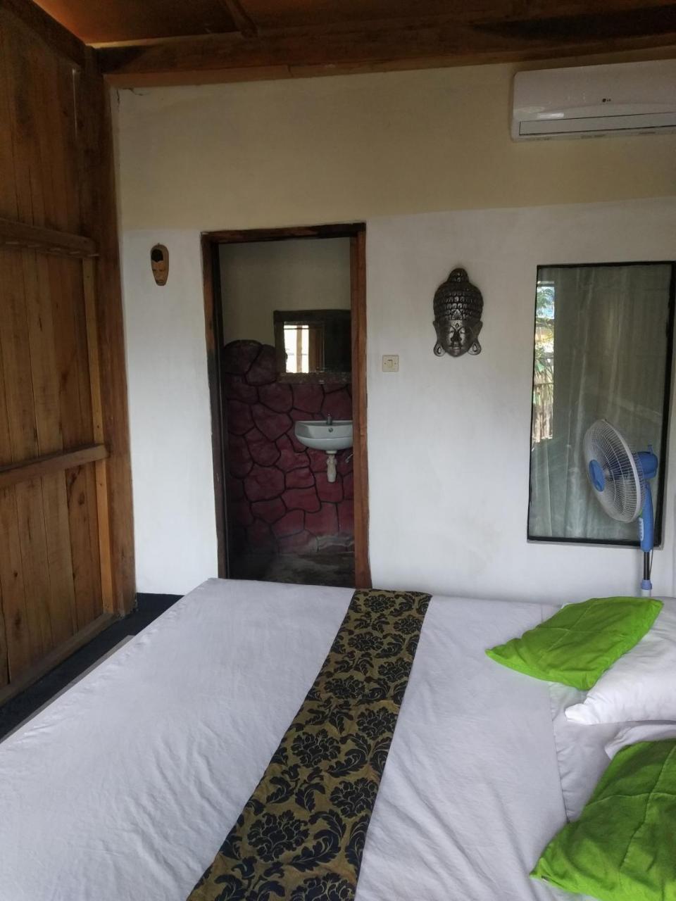 Beach Box Bungalow Джили Трауанган Екстериор снимка